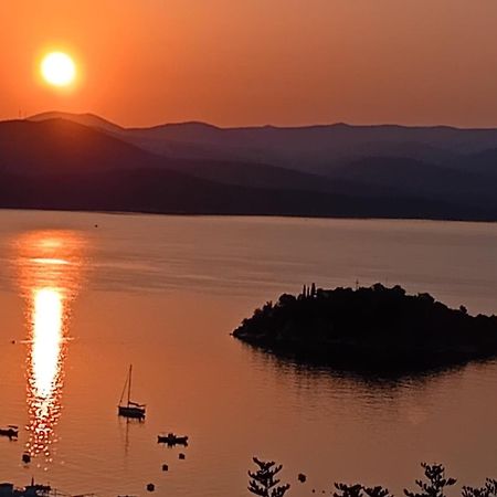 Daphne Bungalows Toló Kültér fotó