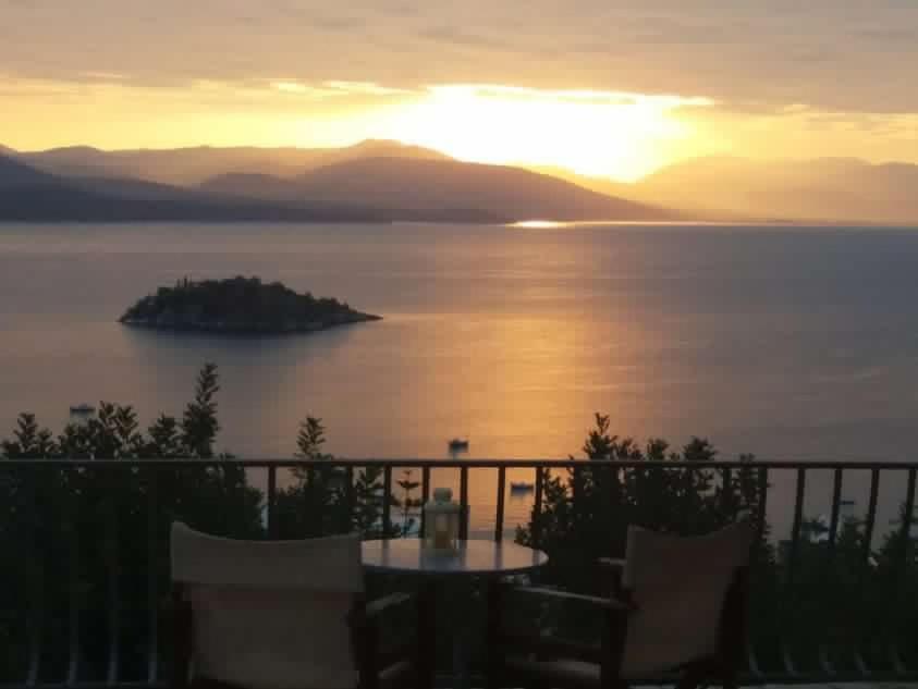 Daphne Bungalows Toló Kültér fotó